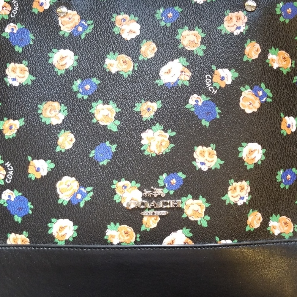 Handbag - Picture 2 of 3
